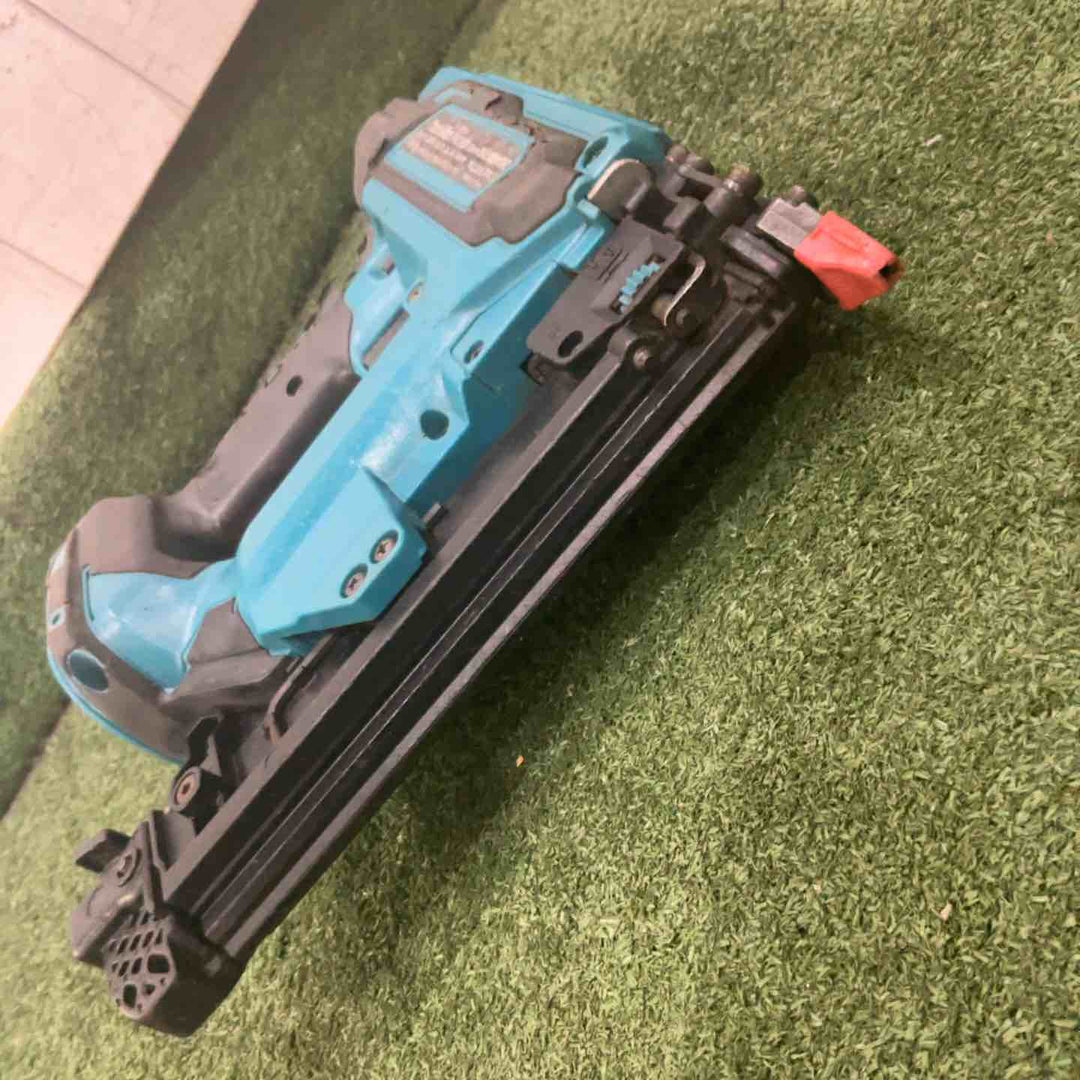★マキタ(makita) コードレスフィニッシュネイラ FN350DRG 18V 動作確認済【川口店】