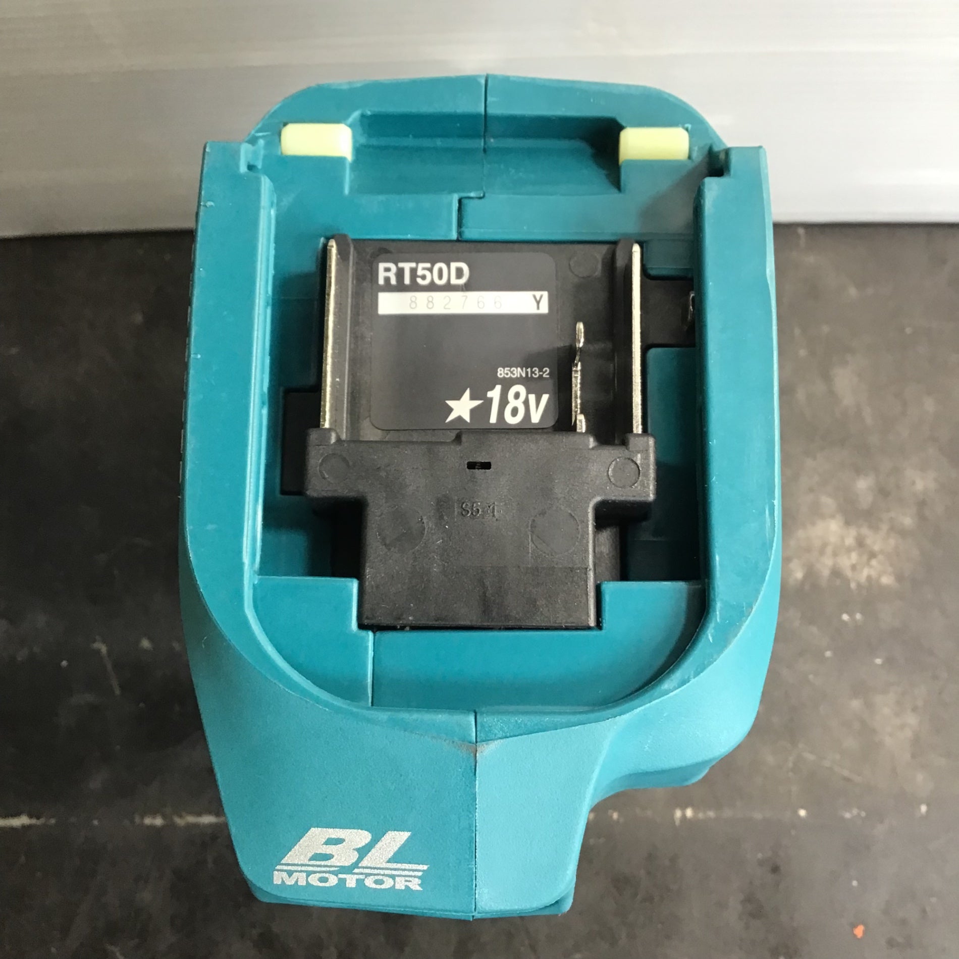 マキタ(makita) コードレストリマー RT50DZ【未使用品
