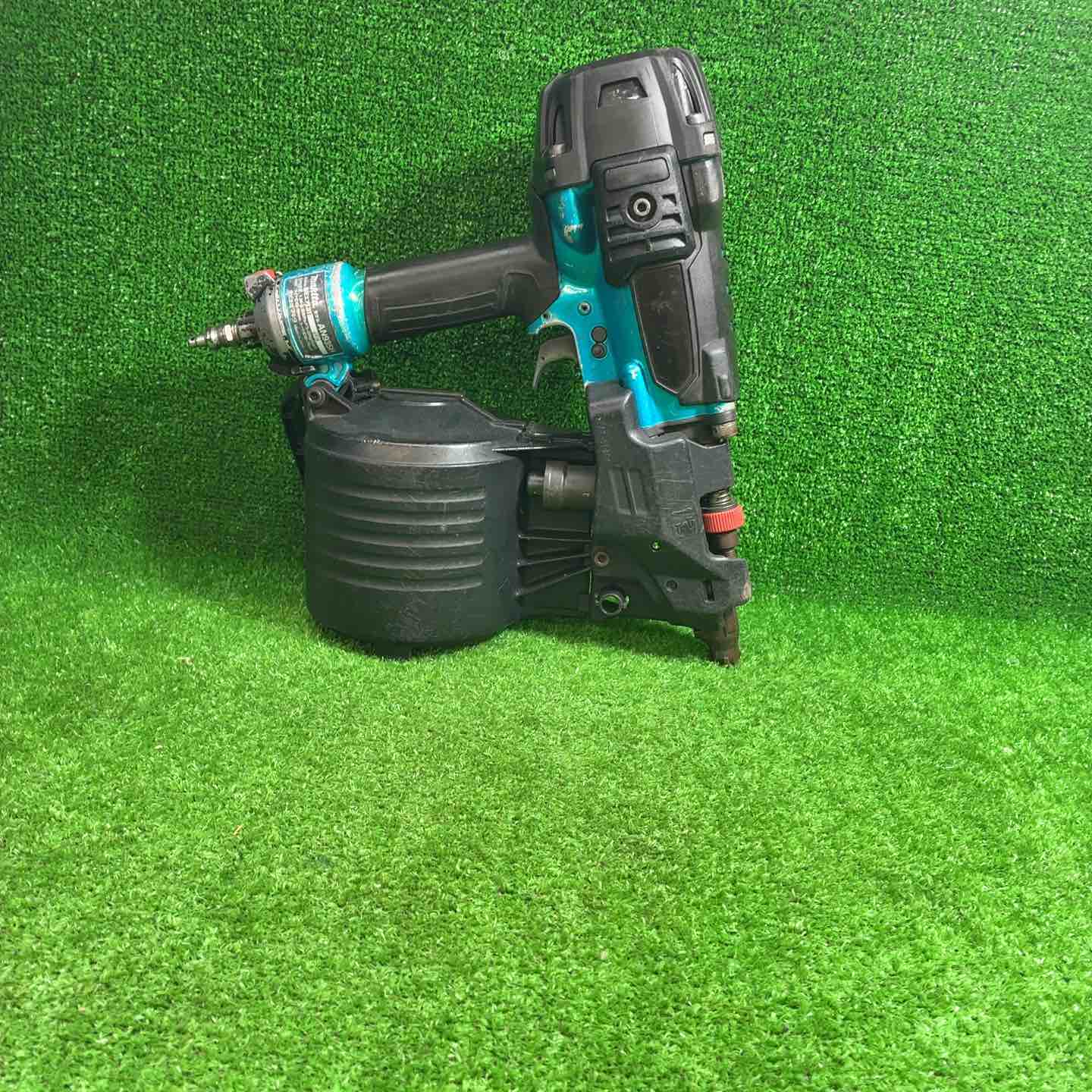 中古品】 マキタ(makita) 高圧エア釘打ち機 AN935HM 【藤沢店