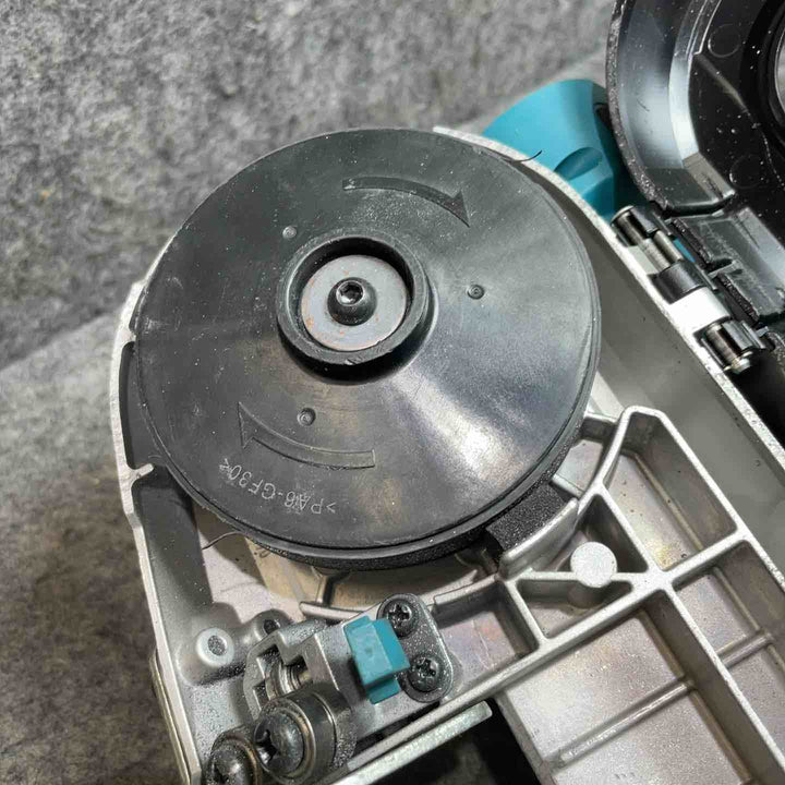 マキタ(makita) コードレスポータブルバンドソー PB184DZ【桶川店】