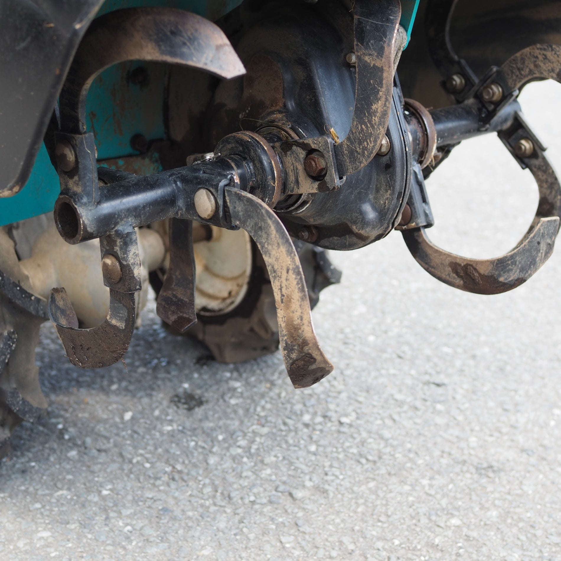 中古品 / 店頭受取り限定】クボタ/kubota ミニ耕運機「菜