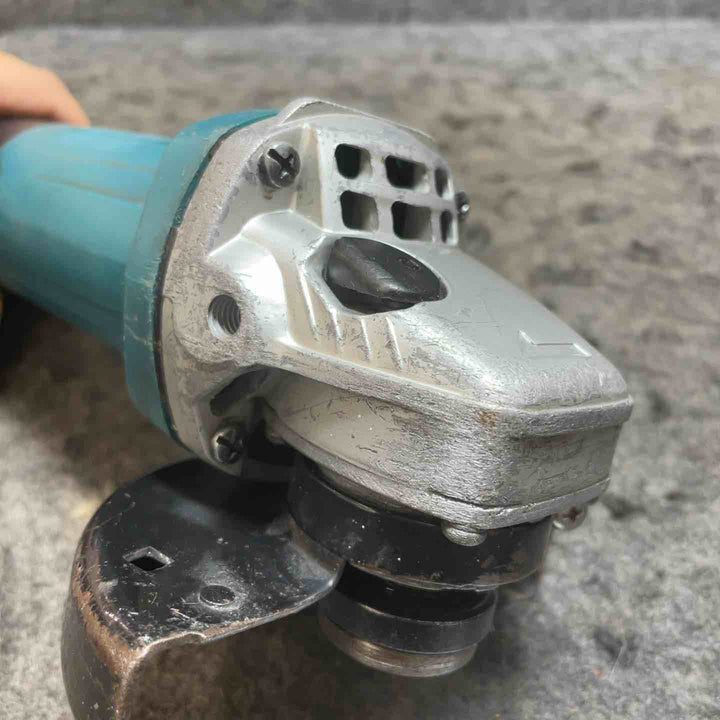 マキタ(makita) 100mmディスクグラインダ 9533B【桶川店】