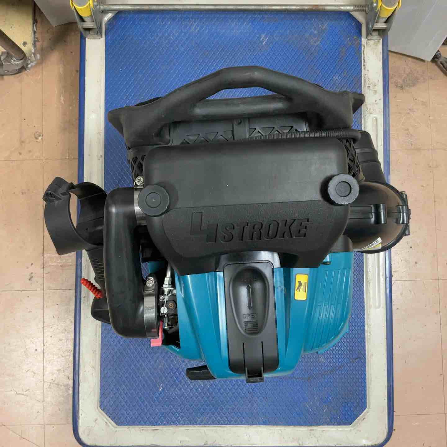 マキタ makita エンジン式ブロワ 4ストロークエンジン EUB4760【草加店