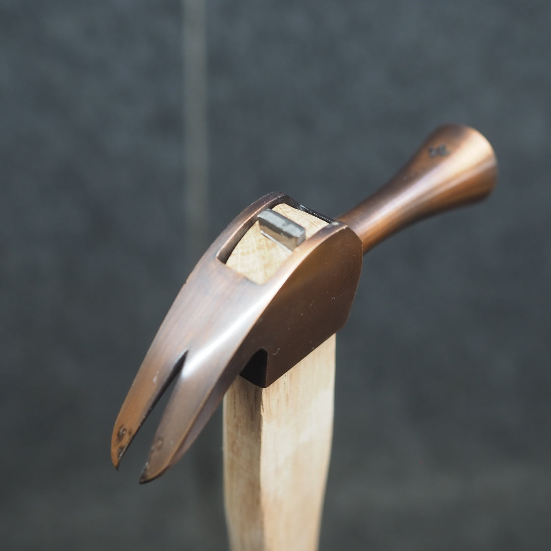 【未使用長期保管品】　土牛/DOGYU ブロンズ仮枠鎚「技」　小すべり止＊長期保管・廃番品　【鴻巣店】