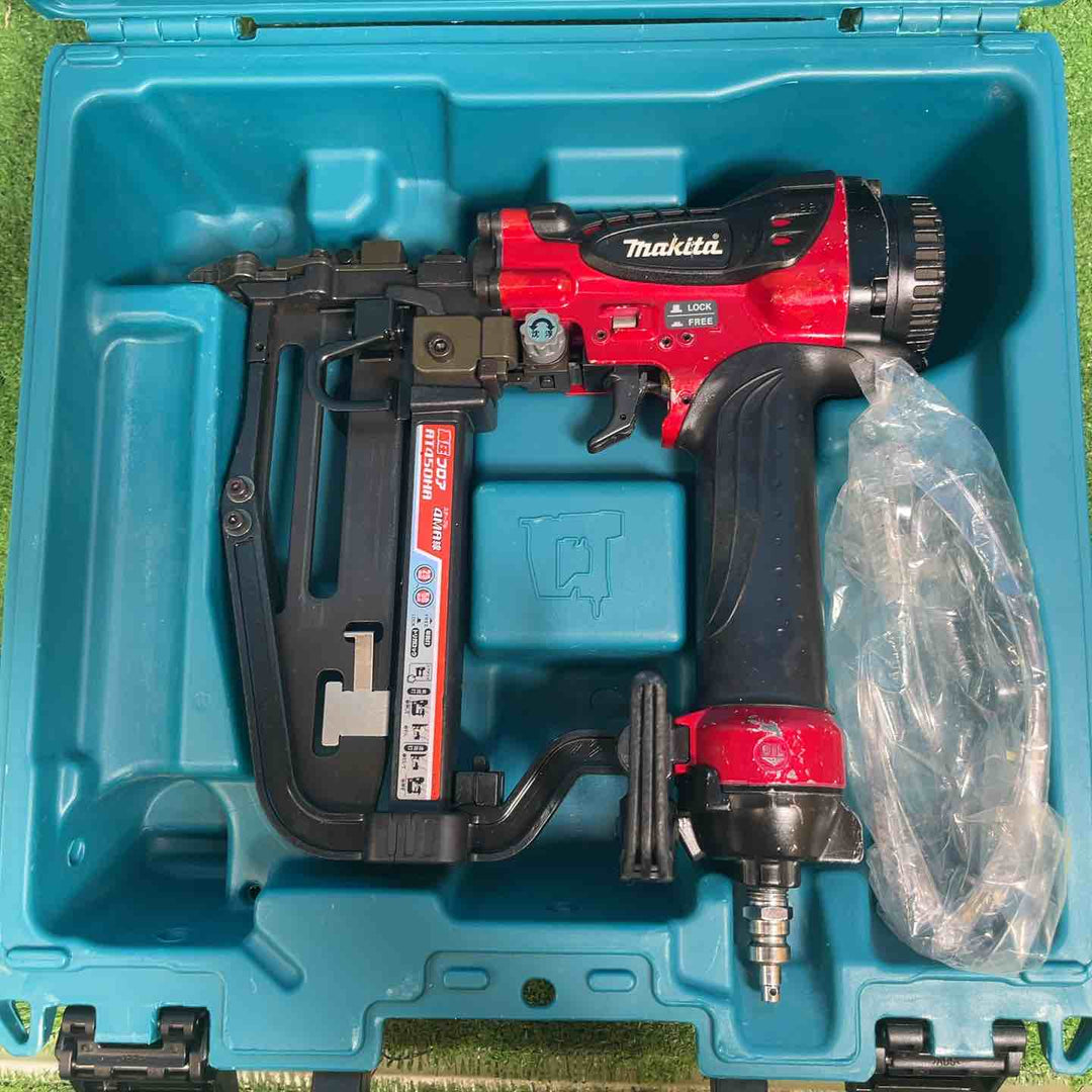 ★マキタ(makita) 高圧フロアタッカ AT450HA【岩槻店】
