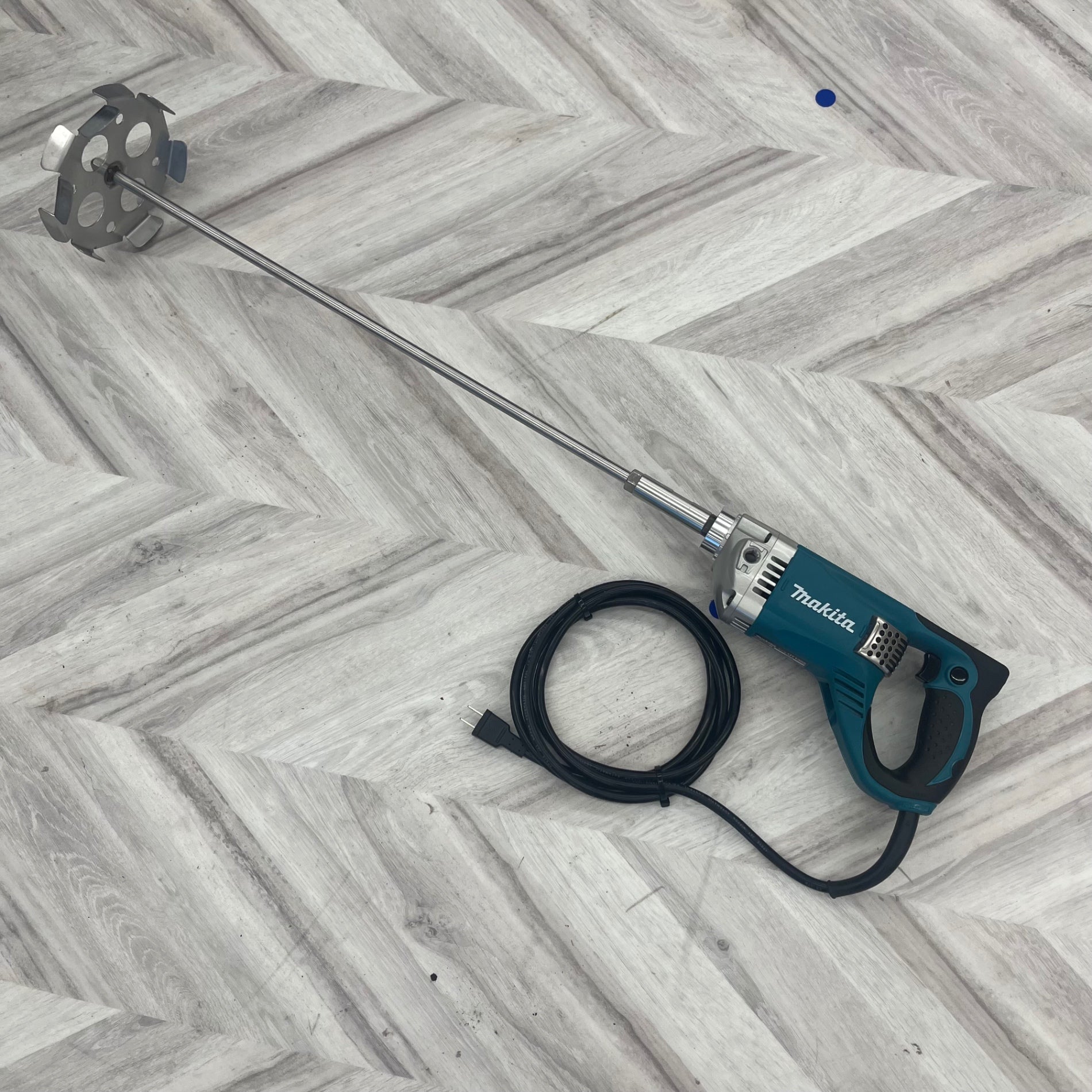 ☆マキタ(makita) コンクリートかくはん機 UT1305【越谷店】 – アクト