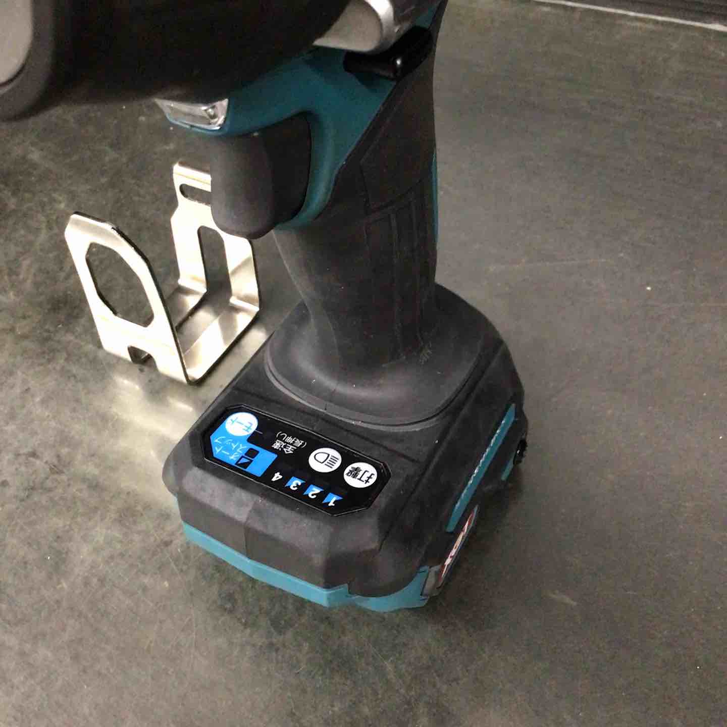 ☆マキタ(makita) コードレスインパクトレンチ TW007GZ【戸田店