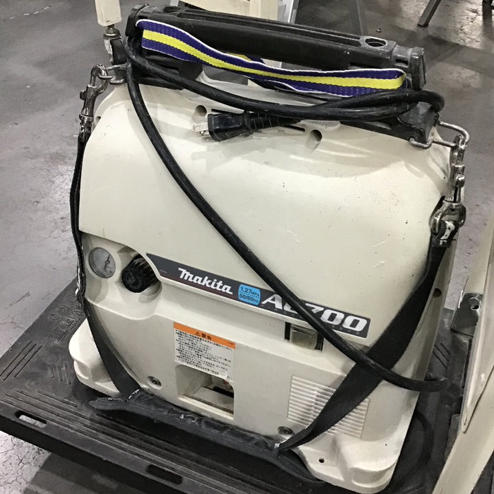 ★マキタ(makita) エアコンプレッサー AC700【越谷店】