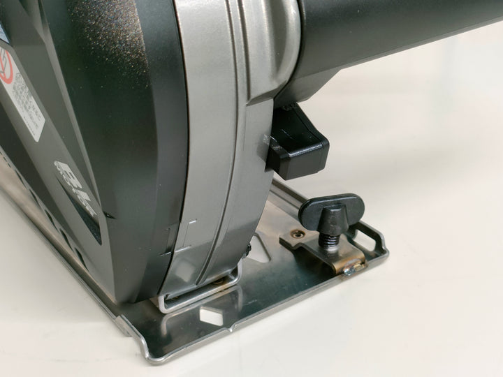 ★マキタ(makita) コードレスチップソーカッター CS001GRMX【越谷店】