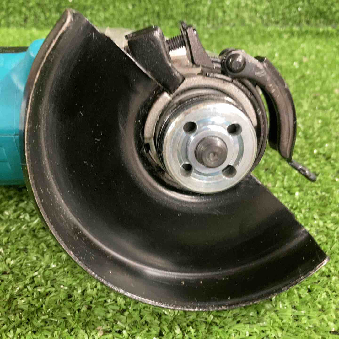 マキタ(makita) 100mmコードレスディスクグラインダ GA404DZN (GA404DN)【川崎店】