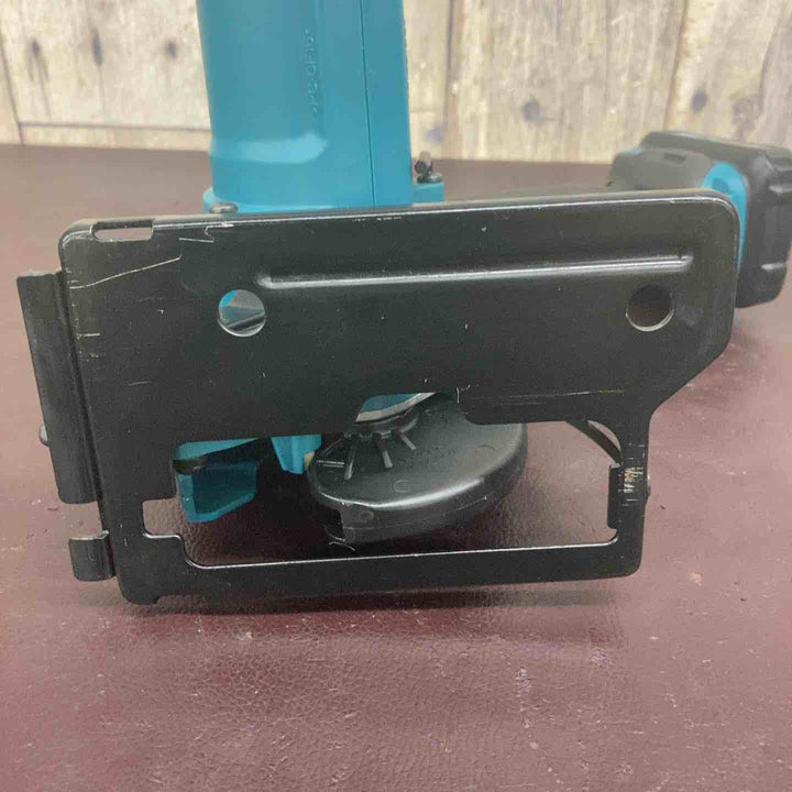 【中古品】 マキタ(makita) コードレス丸のこ HS301DZ 【東大和店】