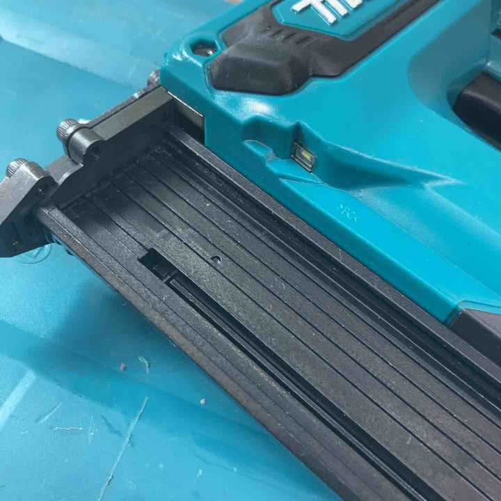 【中古品】 マキタ(makita) コードレスフィニッシュネイラ FN350DRG 【東大和店】