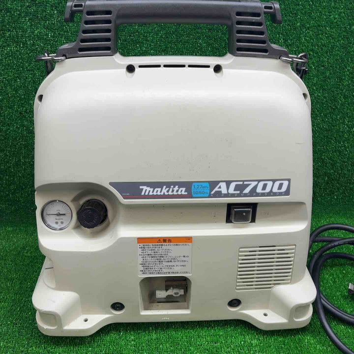 ★マキタ(makita) エアコンプレッサー AC700【藤沢店】