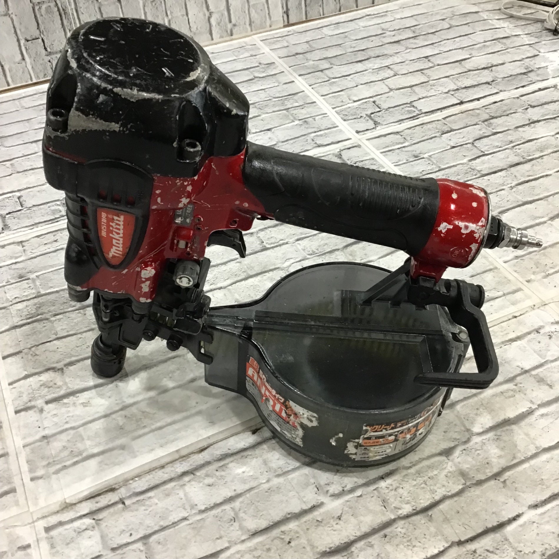 ☆マキタ(makita) 鋼板用高圧エア釘打ち機 AN511HB【川口店】 – アクトツールオンラインショップ