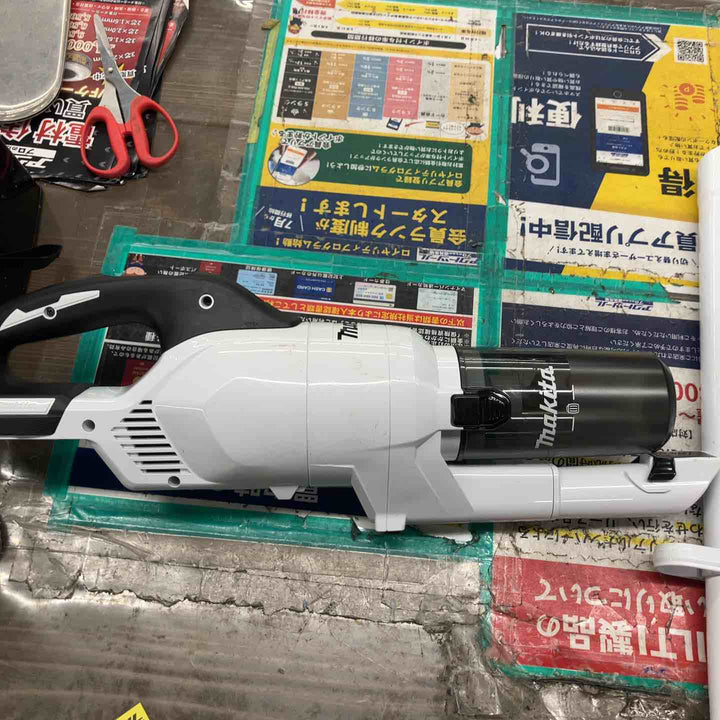 ★マキタ(makita) コードレスクリーナー CL286FDZW　本体のみ【戸田店】