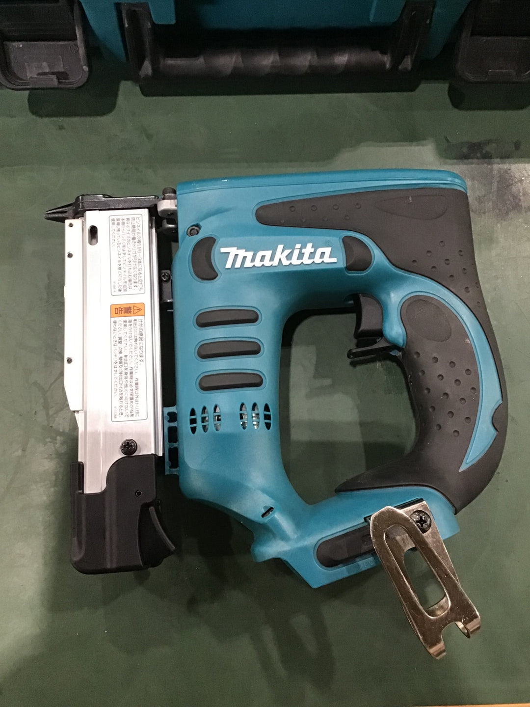 〇マキタ(makita) コードレスピンタッカ PT351DZK【川口店】