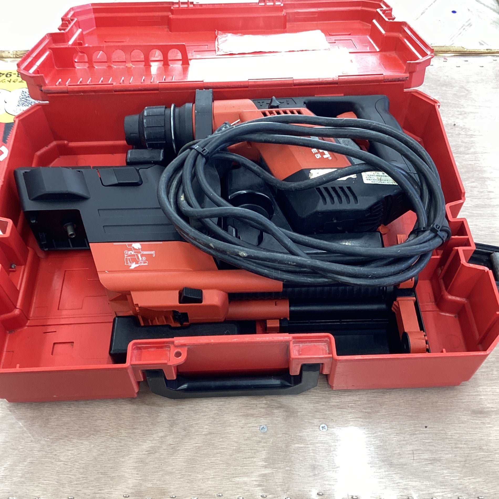 N0213A] HILTI ヒルティ 人気 TE805 電動ハンマー 動作品 電動工具  