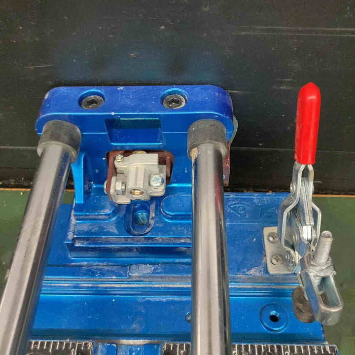【中古品】◇石井超硬(ISHII) 手動タイル切断機 タフエースクリンカー 切断機 CW-320TLB　レーザー無し【戸田店】