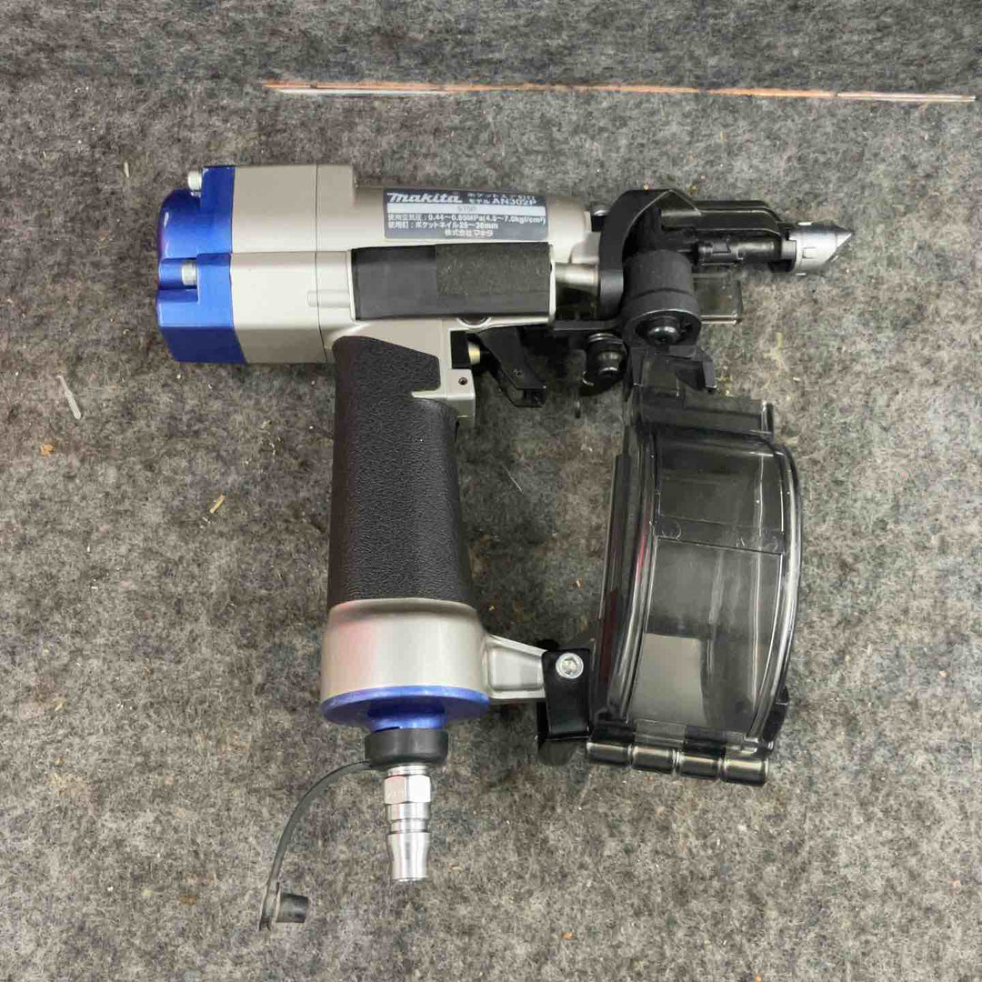 ☆マキタ(makita) 常圧釘打ち機 AN302P【鴻巣店】