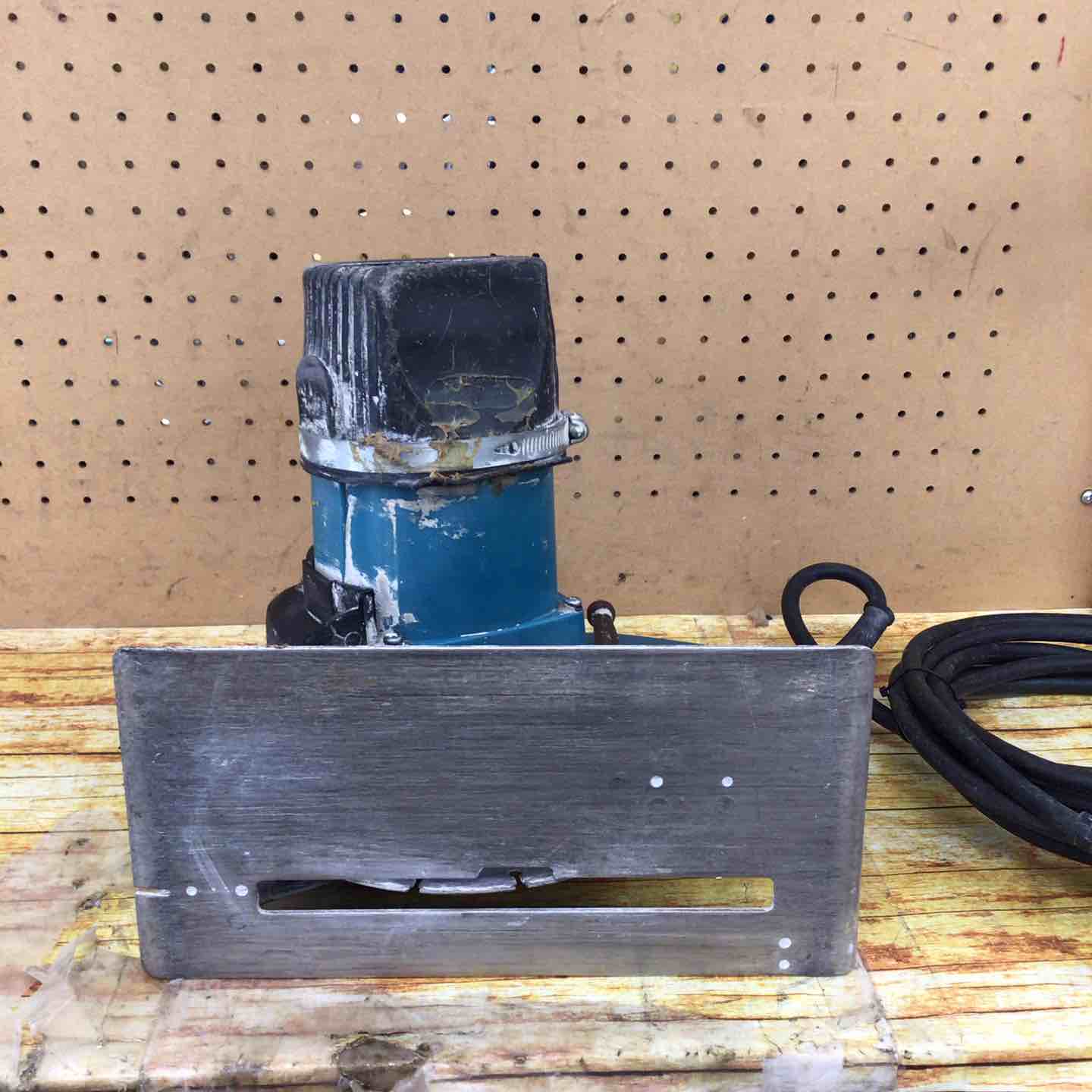 ◇マキタ(makita) 205mm カッタ 4108R コンクリートカッター