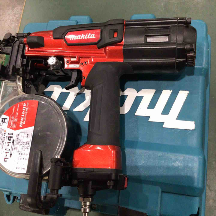 ★マキタ(makita) 高圧エアネジ打ち機 AR411HR【川口店】