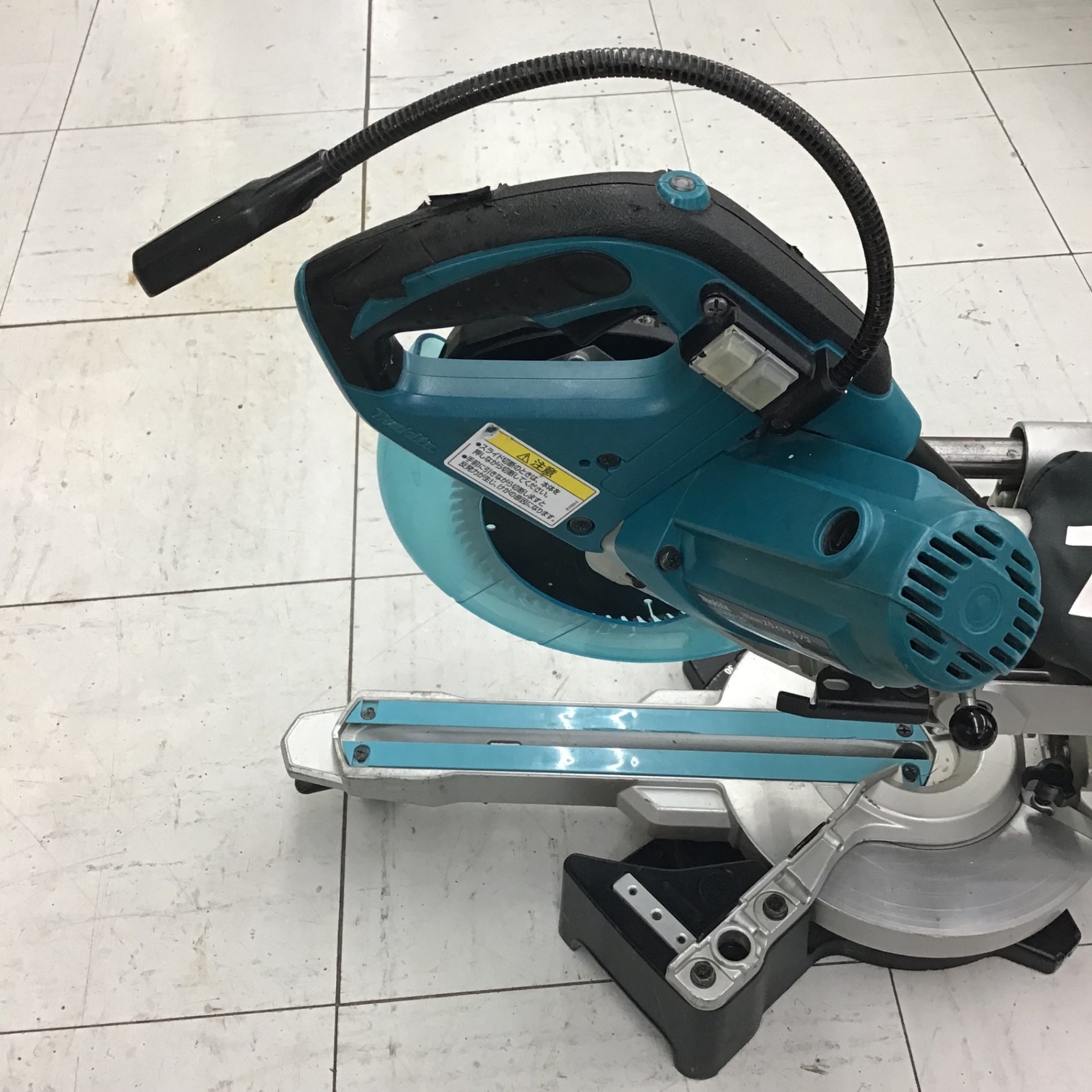 中古品】 マキタ/makita 卓上スライドマルノコ・LS0612FL 【鴻巣店