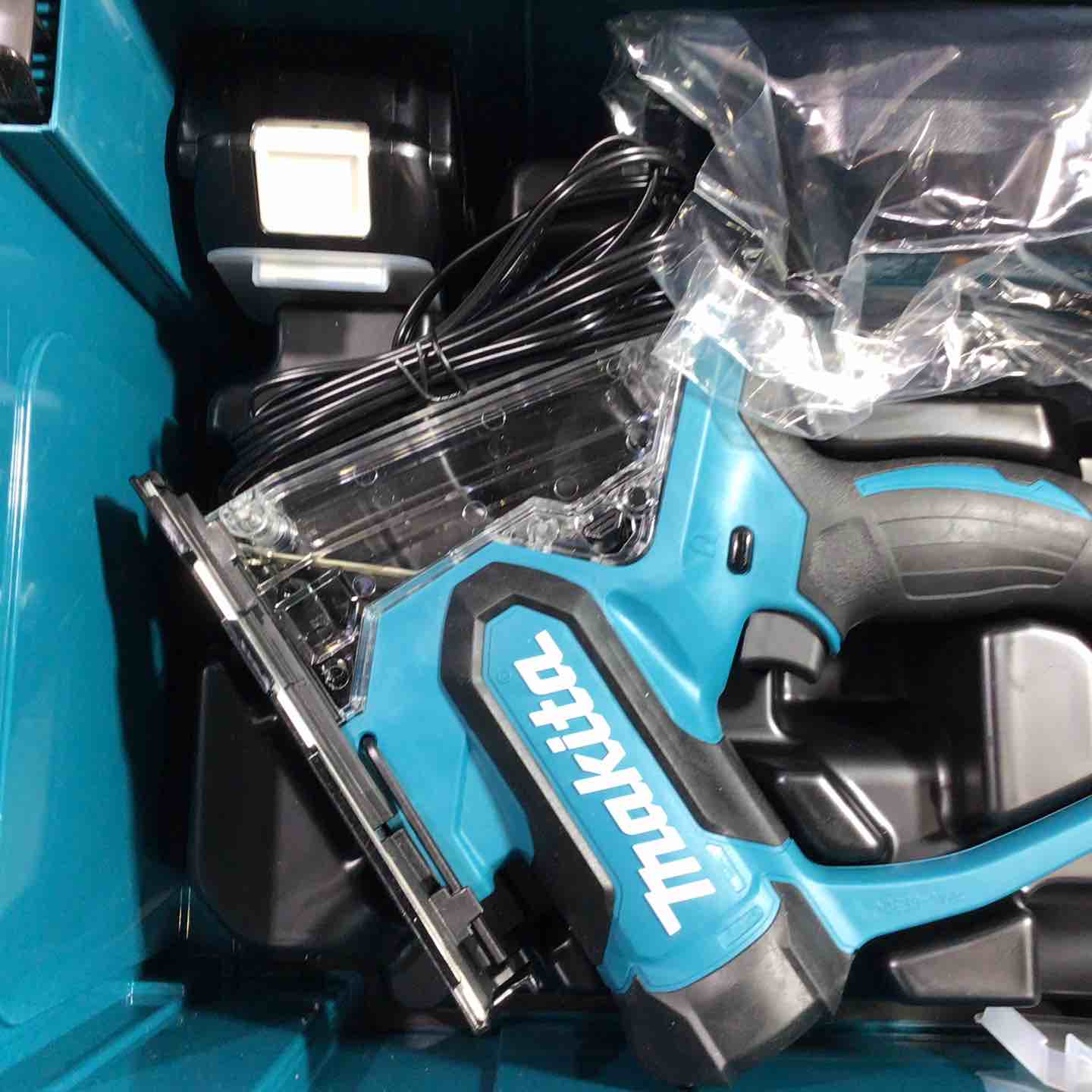 マキタ SD180DRGX 充電式ボードカッタ【市川行徳店】【店頭取引限定