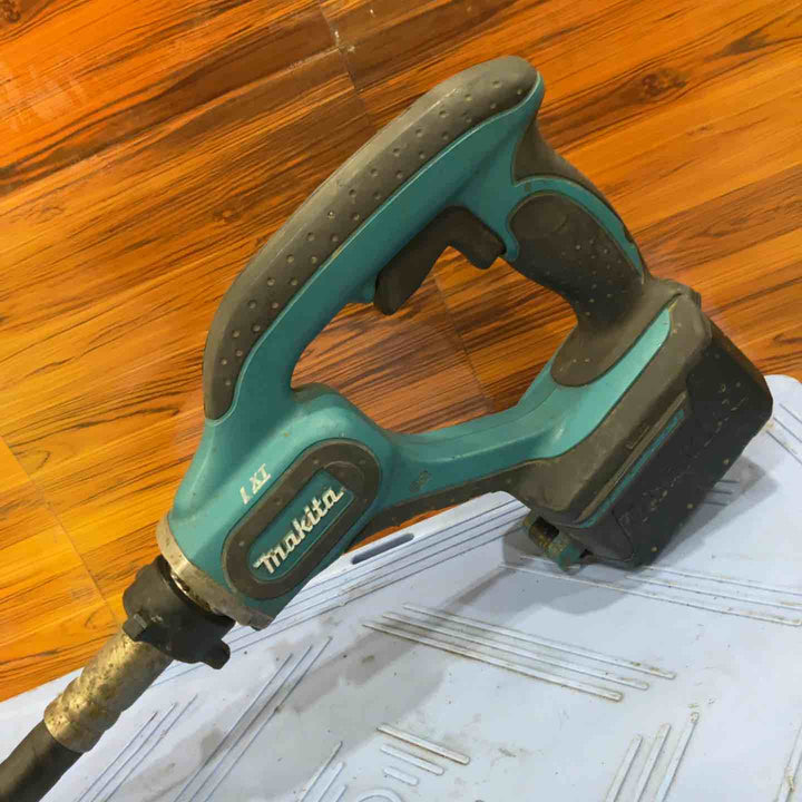 【店頭受取り限定】★マキタ(makita) コードレスコンクリートバイブレータ VR350DZ 18V 動作確認済み【川口店】