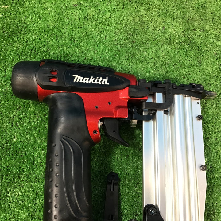 ★マキタ(makita) 高圧ピンネイラ AF501HP【岩槻店】