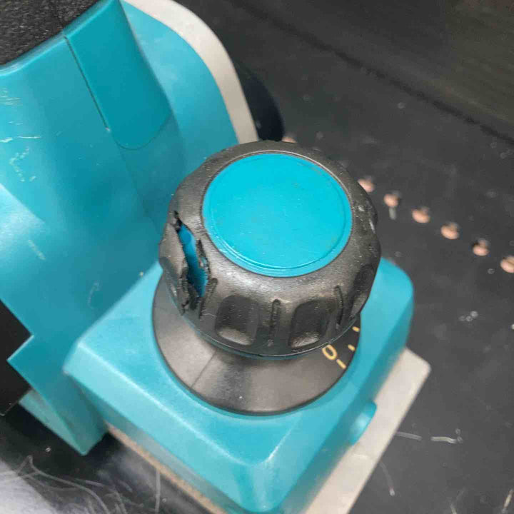 ◇マキタ(makita) 14.4Vコードレスカンナ KP140DZ【川越店】