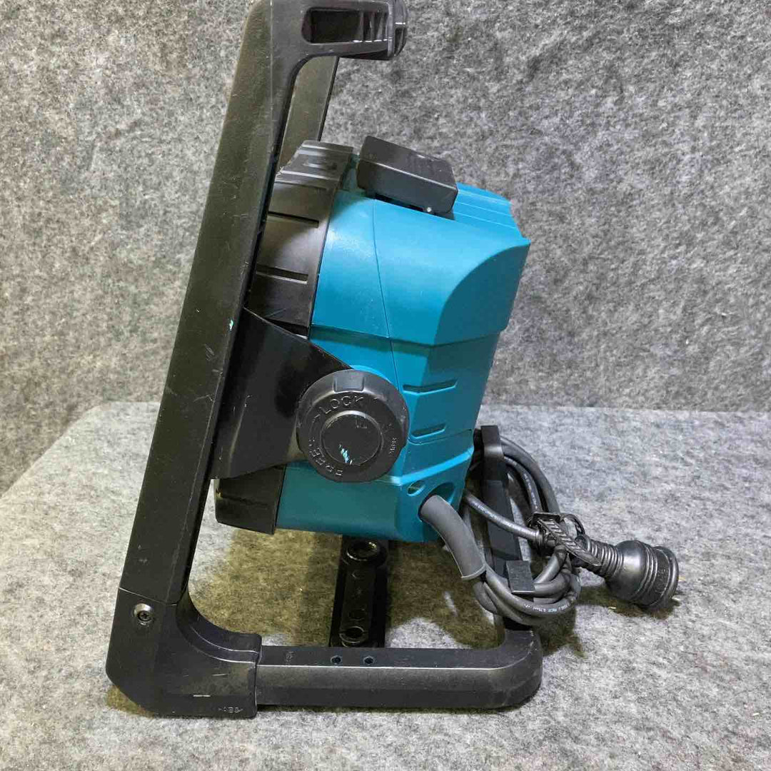 マキタ(makita) コードレスLEDスタンドライト ML805【桶川店】