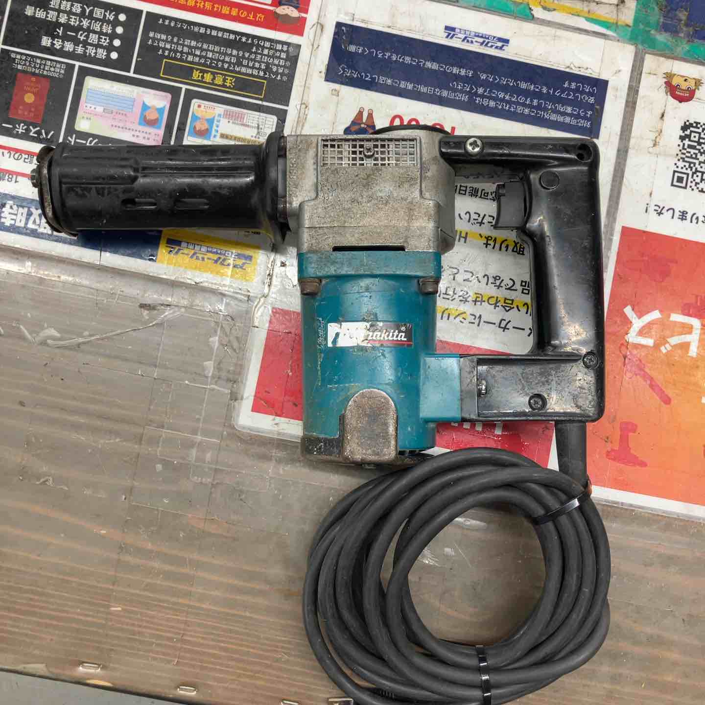 ☆マキタ(makita) 電動ケレン HK1810 本体のみ、異音があります【戸田