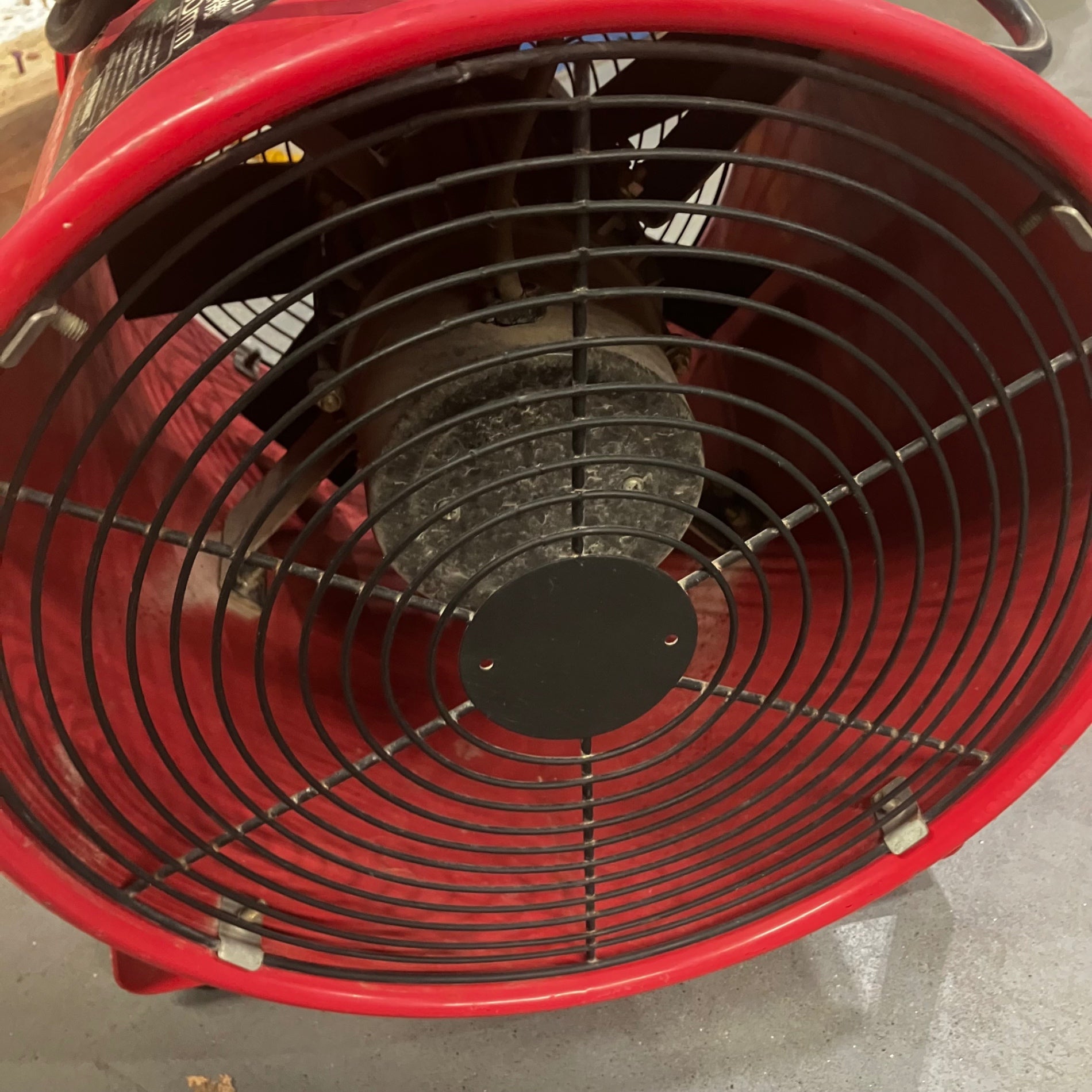 アストロプロダクツ ポータブル送風機 300mm【川口店】 – アクトツール