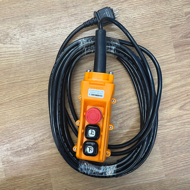 【美品】◇トーヨーコーケン(TKK) ウインチ ベビーホイスト BH-E815 定格荷重250kg 揚程15ｍ 製造2025/1【岩槻店】