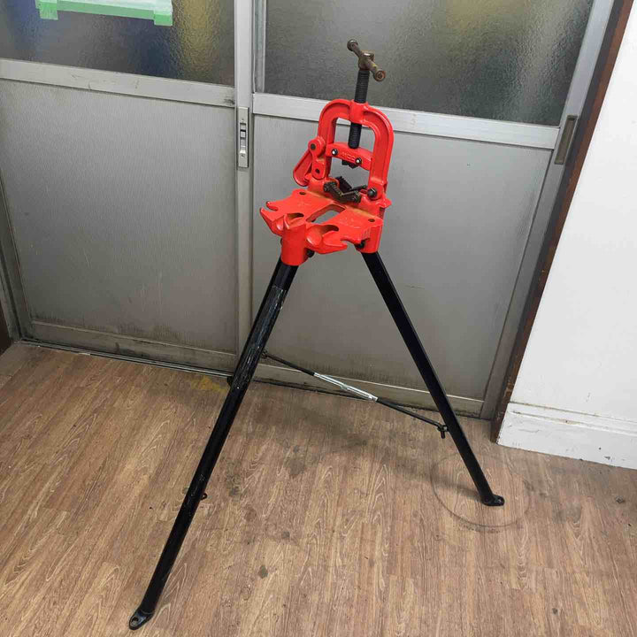 【店頭受取り限定】◇MCC(松阪鉄工所) 脚付パイプバイス NO.1 VL0101【桶川店】