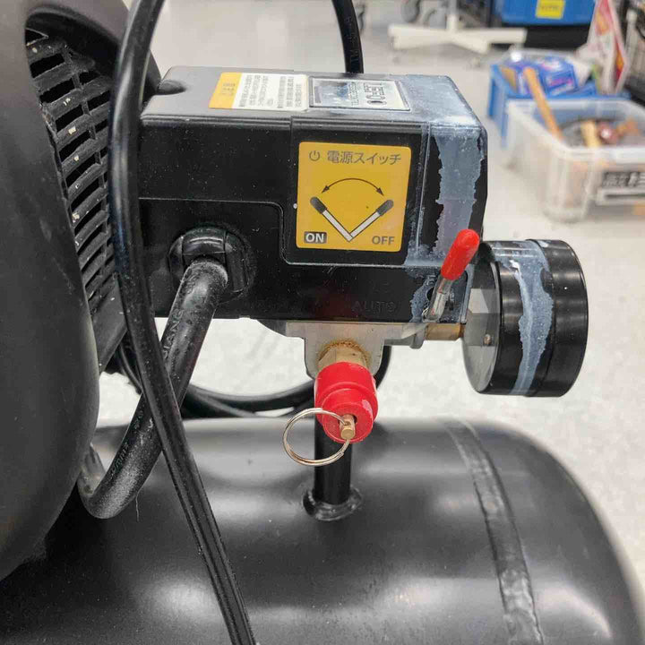 【店頭受取り限定】アストロプロダクツ エアコンプレッサー 39 L AP041042 充填時間：3分37秒【八潮店】