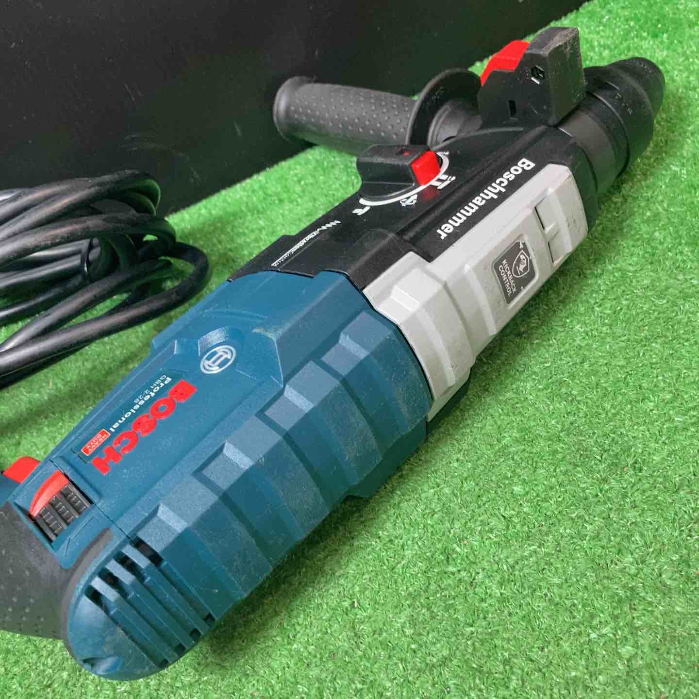 【未使用品(店頭展示品)】★ボッシュ(BOSCH) ハンマドリル GBH2-28【岩槻店】 ☆ボッシュ(BOSCH) ハンマドリル GBH2-28【岩槻店】 – アクトツール