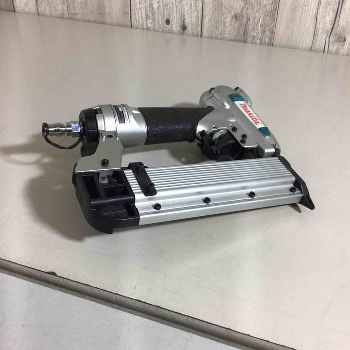 ★マキタ(makita) 常圧ピンネイラ AF351【戸田店】