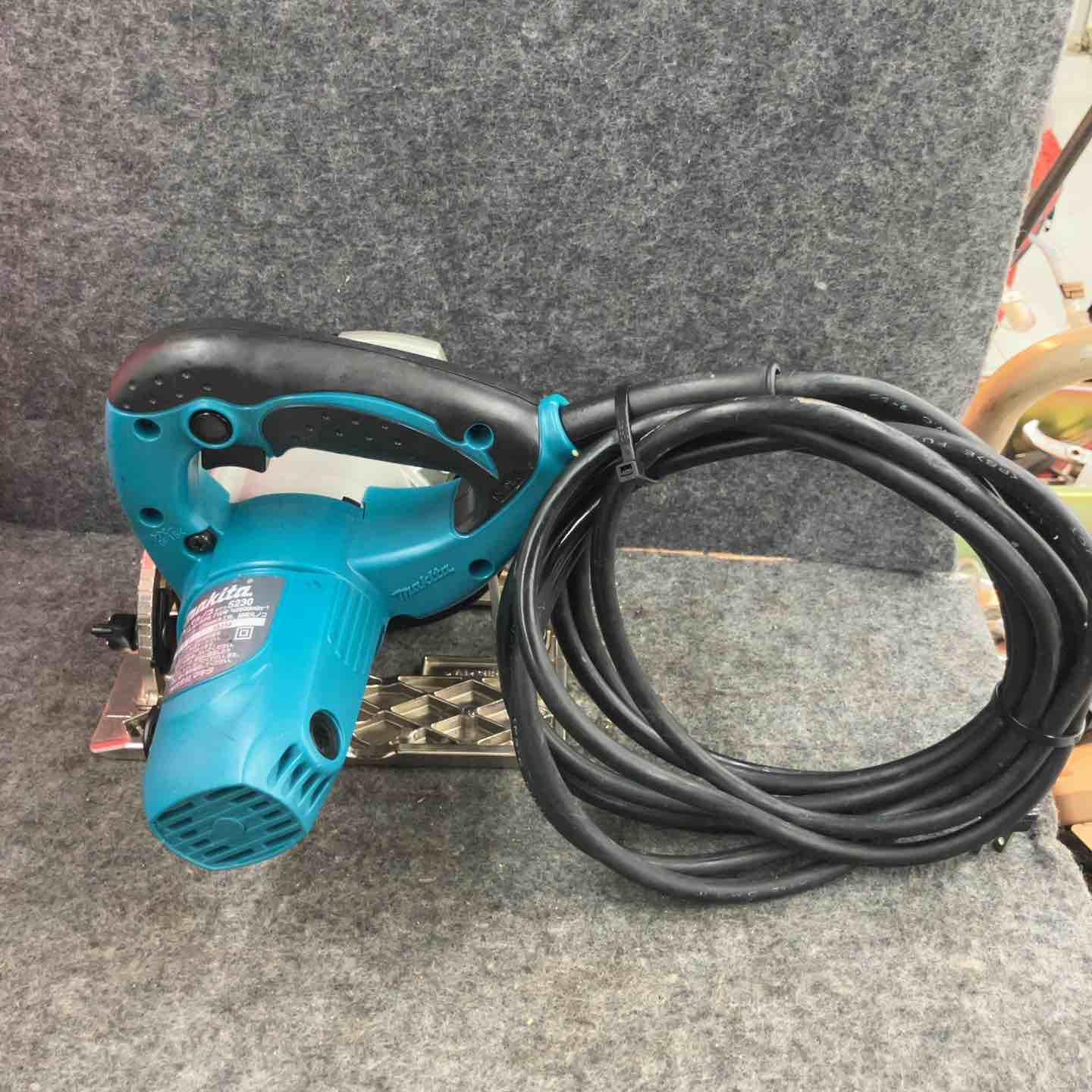 マキタ makita 5230 125mm マルノコ【野田愛宕店】【店頭取引限定】【未使用保管品】ITSJ58L9XPJ0 マキタ（makita） 5230 電気マルノコ 125mm コードタイプ 電動工具