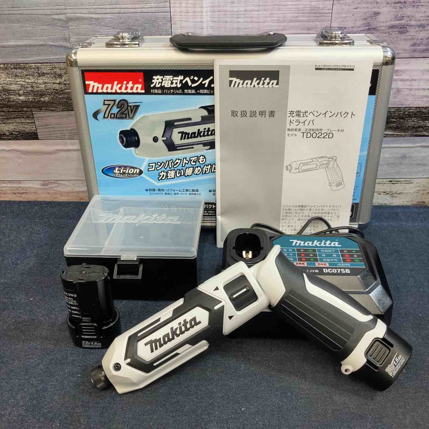 送料無料 未使用 makita ペンインパクト ドライバ マキタ TD022D 