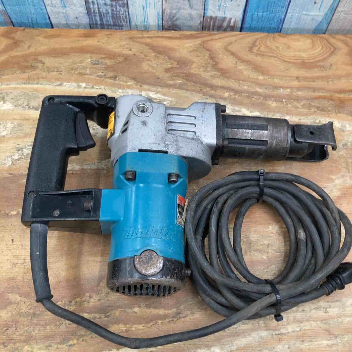 中古品△マキタ(makita）ハンマドリル　HR3520 マキタ makita ハンマードリル 電動ハンマ ハツリ HR3520の中古 中古C