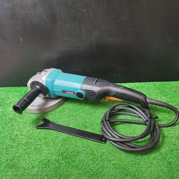 ☆マキタ(makita) 180mm電子ディスクグラインダ GA7011C【岩槻店】