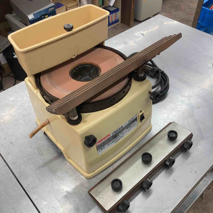 ◇マキタ(makita) 刃物研ぎ機 9820-1【所沢店】