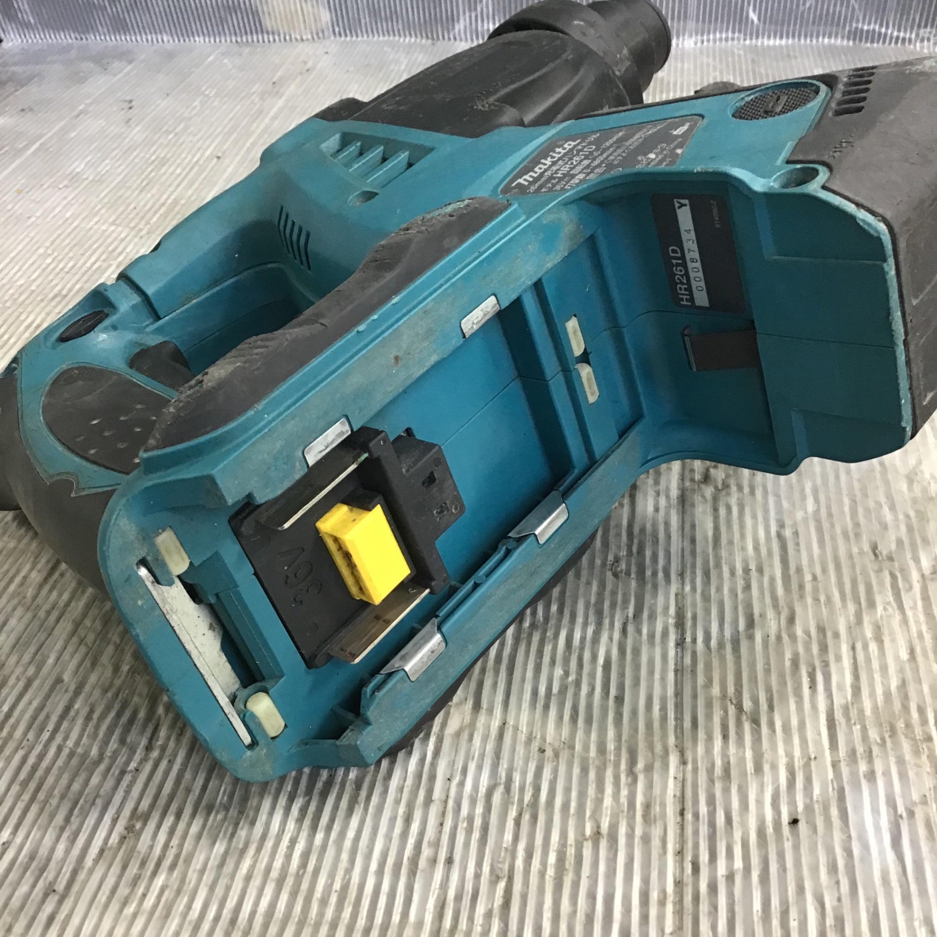 マキタ ハンマドリル HR261D 中古品 | ヤマダウェブコム