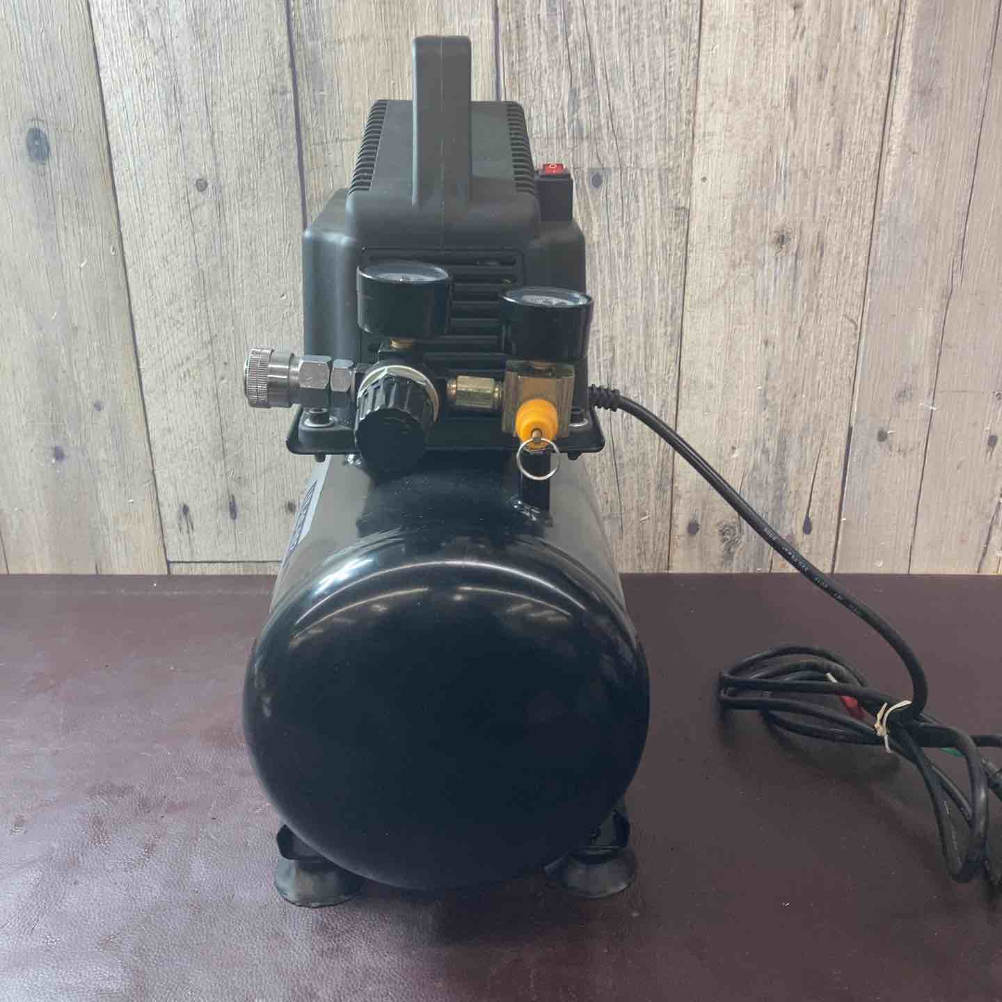 Liflex オイルレスコンプレッサー LFX-80-001 中古品】LIFELEX(ライフレックス) オイルレスエアコンプレッサー LFX