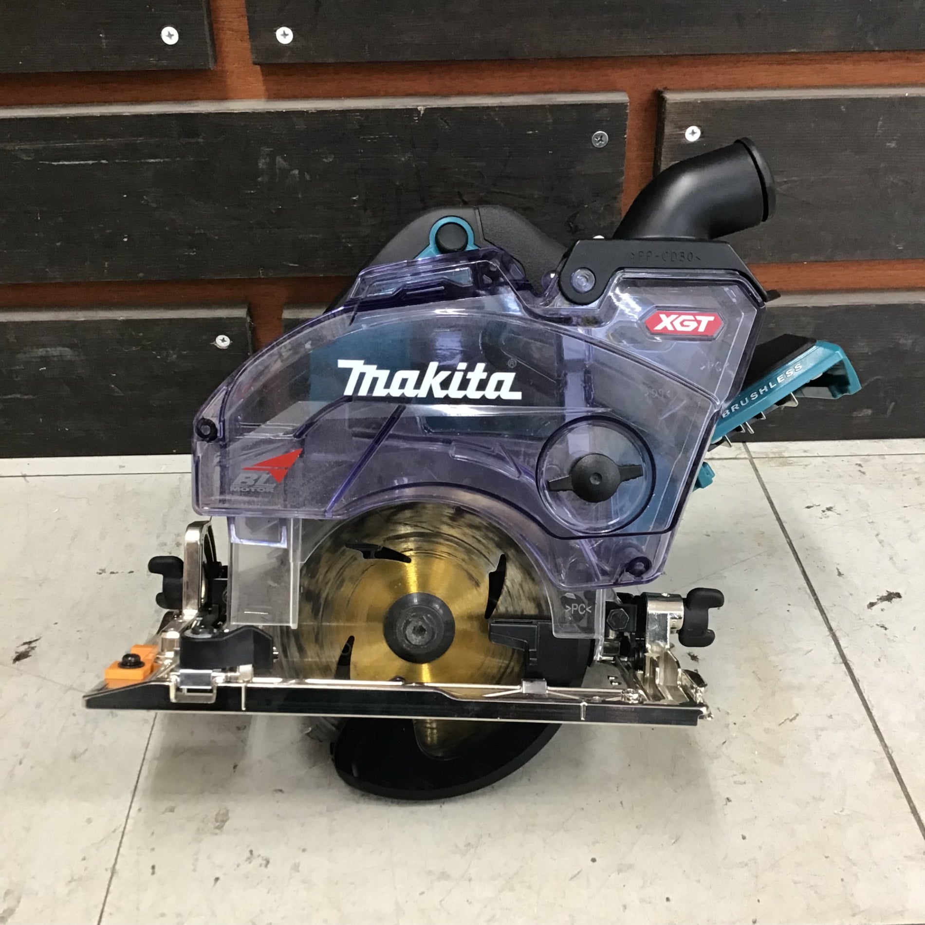 美品 makita 若かっ KS511D マキタ 充電式防じんマルノコ 丸鋸 18v