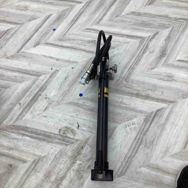 ◇泉精器(イズミ/IZUMI)  手動油圧式ポンプ HP-700A【越谷店】