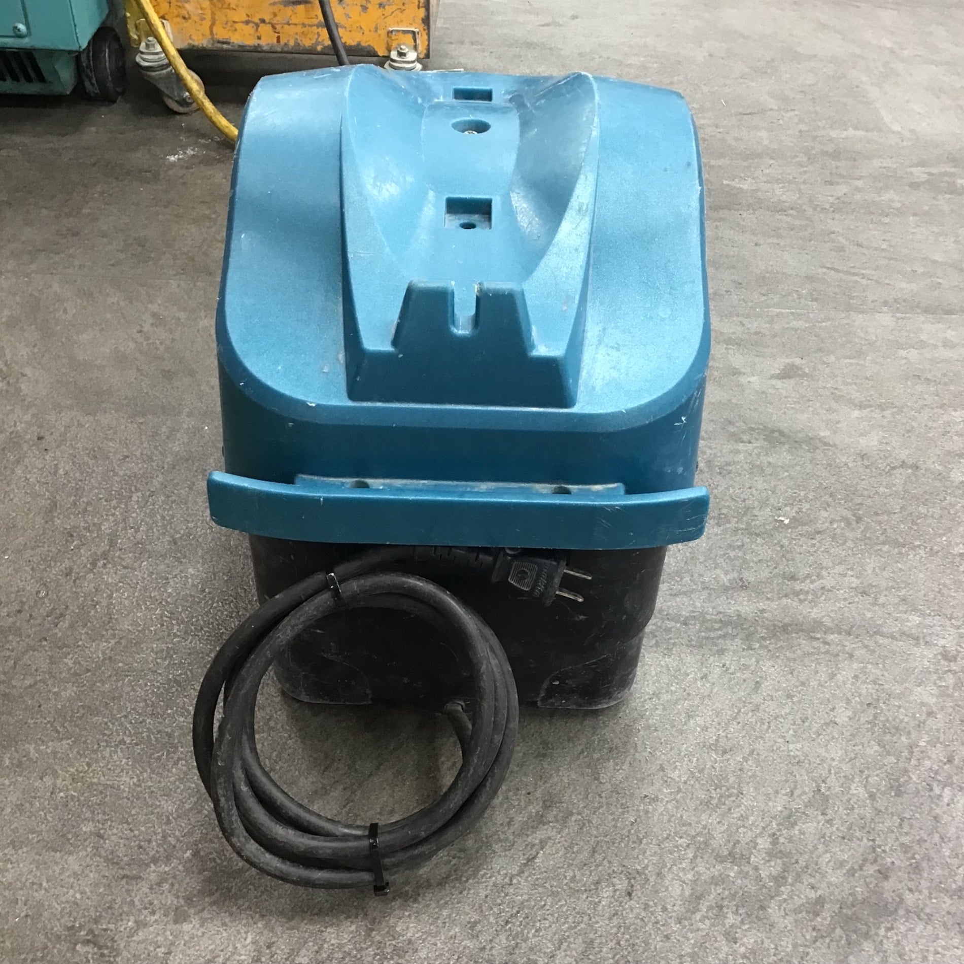 ☆マキタ(makita) 常圧/高圧エアコンプレッサー AC400S【川崎店