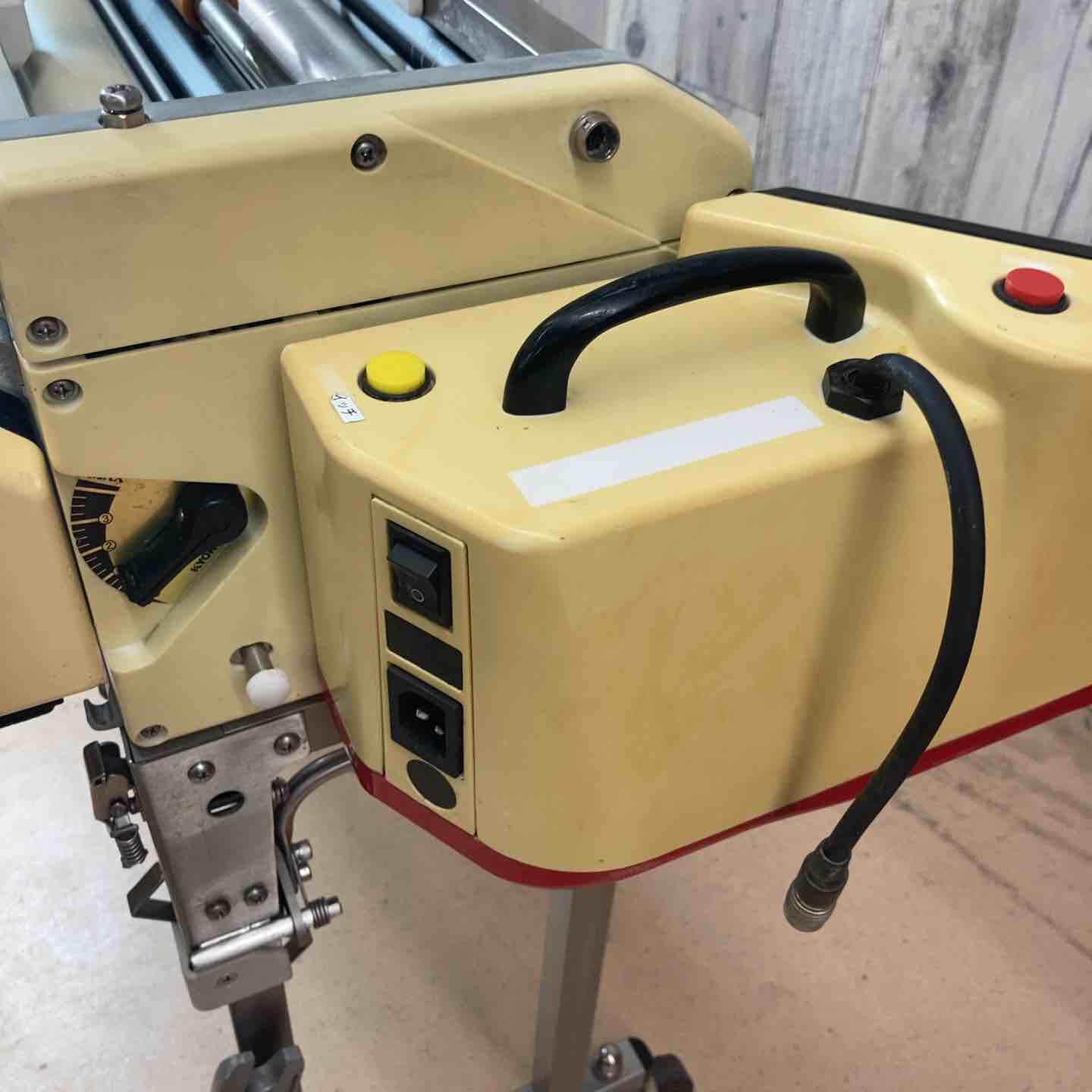 中古品／店頭受取り限定】 KLASS(極東産機)(KYOKUTO) 糊付け機 Hiβ