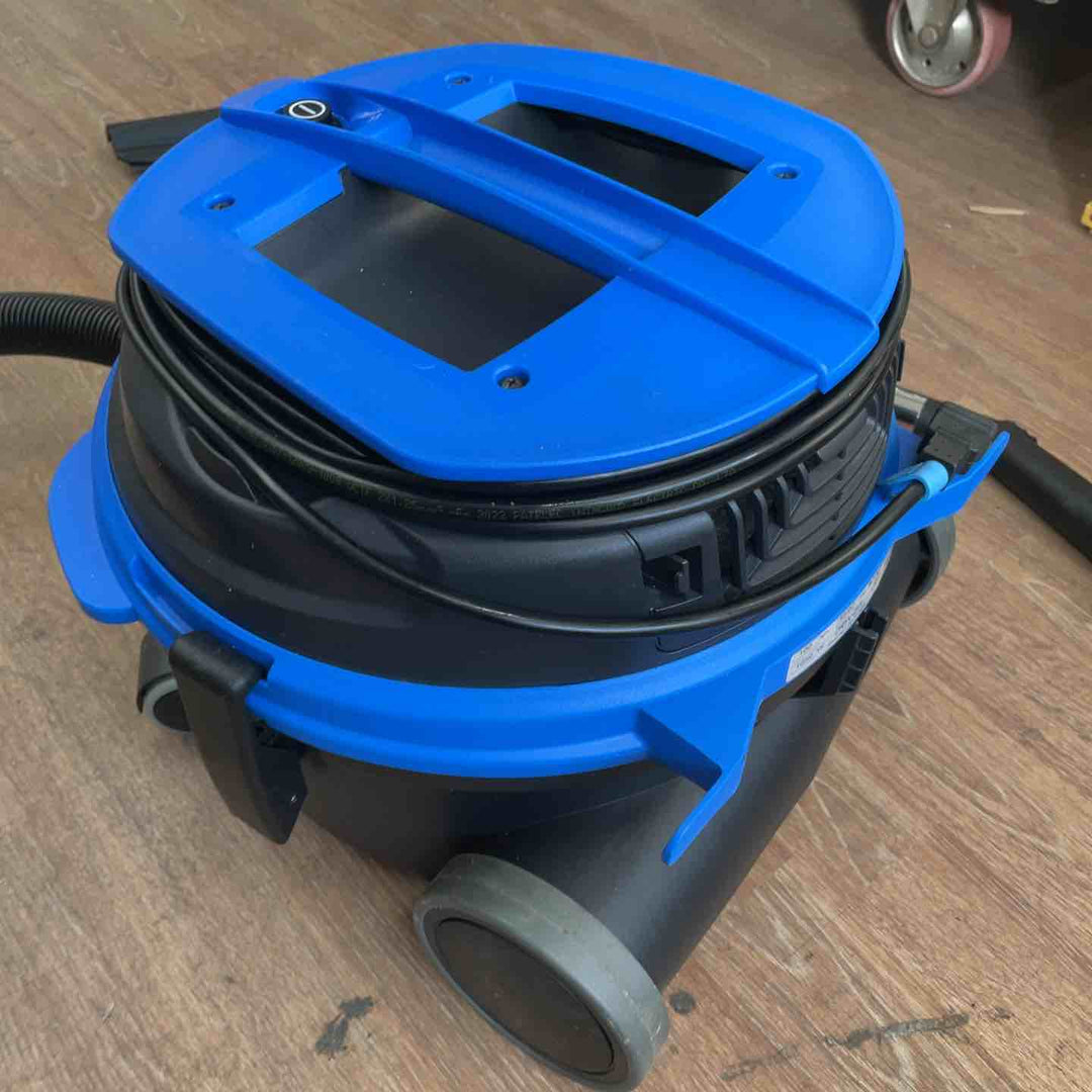 【備考欄必読】蔵王産業 100V 真空掃除機 DRYV-21Y【桶川店】